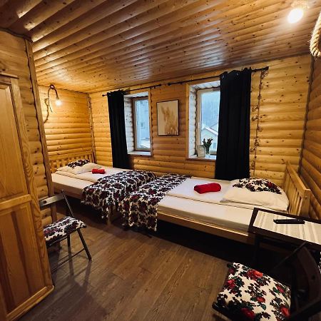 Noclegi Przystanek Bieszczady W Centrum Устшики-Дольне Экстерьер фото