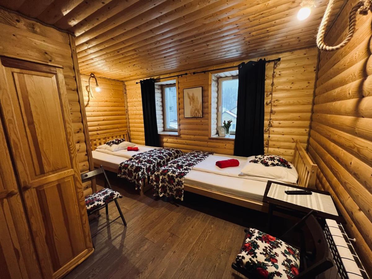 Noclegi Przystanek Bieszczady W Centrum Устшики-Дольне Экстерьер фото