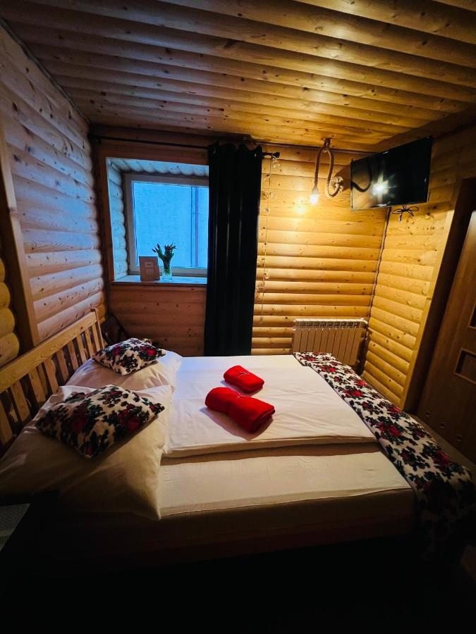 Noclegi Przystanek Bieszczady W Centrum Устшики-Дольне Экстерьер фото