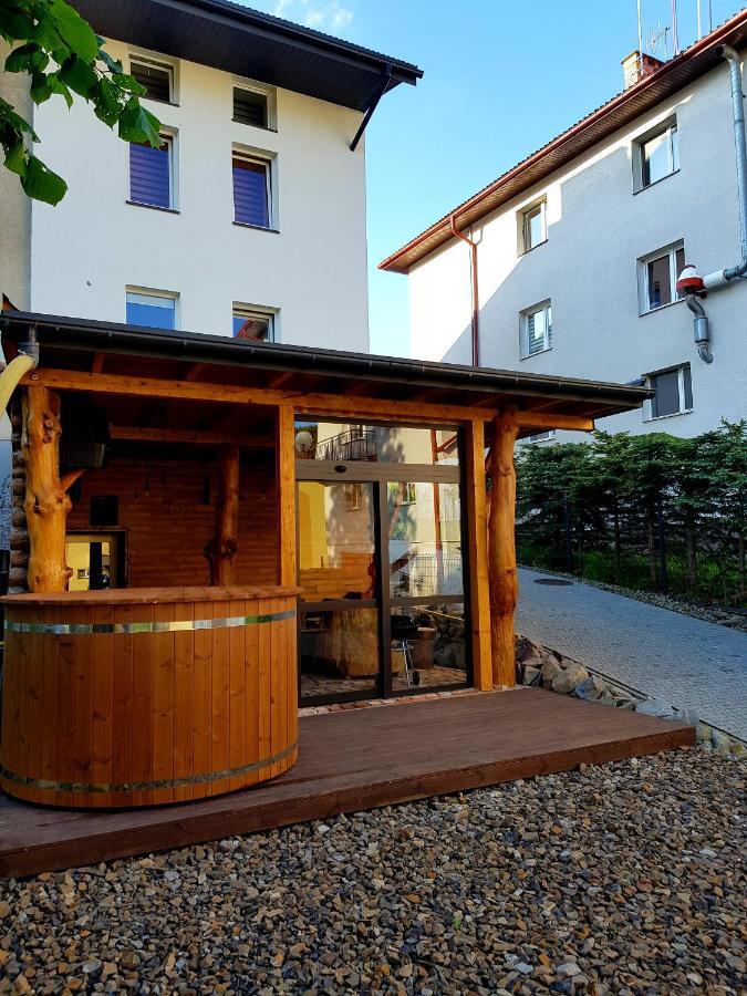 Noclegi Przystanek Bieszczady W Centrum Устшики-Дольне Экстерьер фото