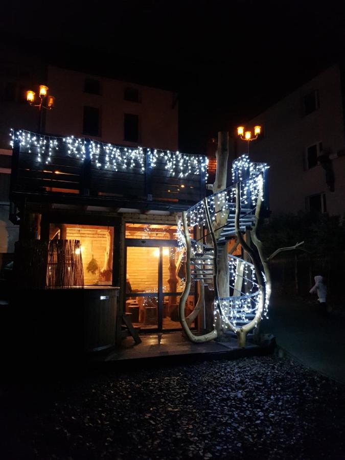 Noclegi Przystanek Bieszczady W Centrum Устшики-Дольне Экстерьер фото